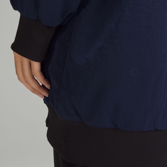 Oversized-Fit Non-Stop Bomber reverse able size 6 nise/blk - Picture 4 of 7